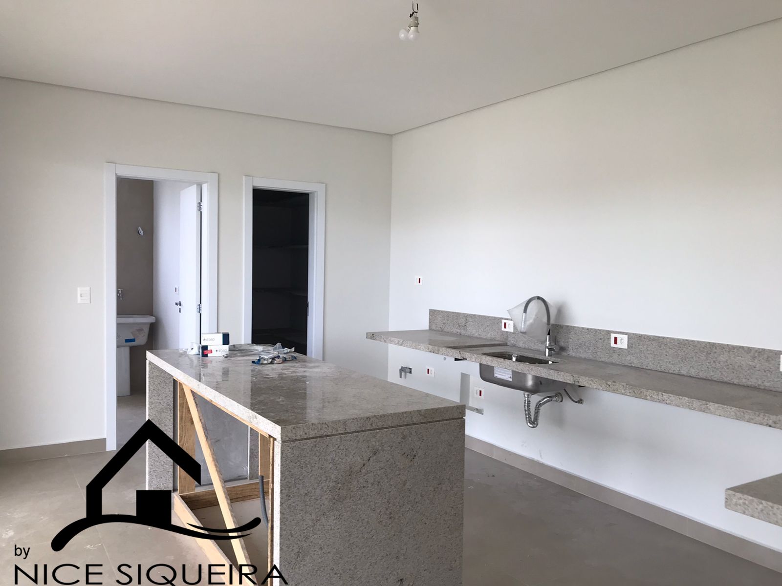 11c9b405-09df-4d85-b4ff-5279aff04c2c