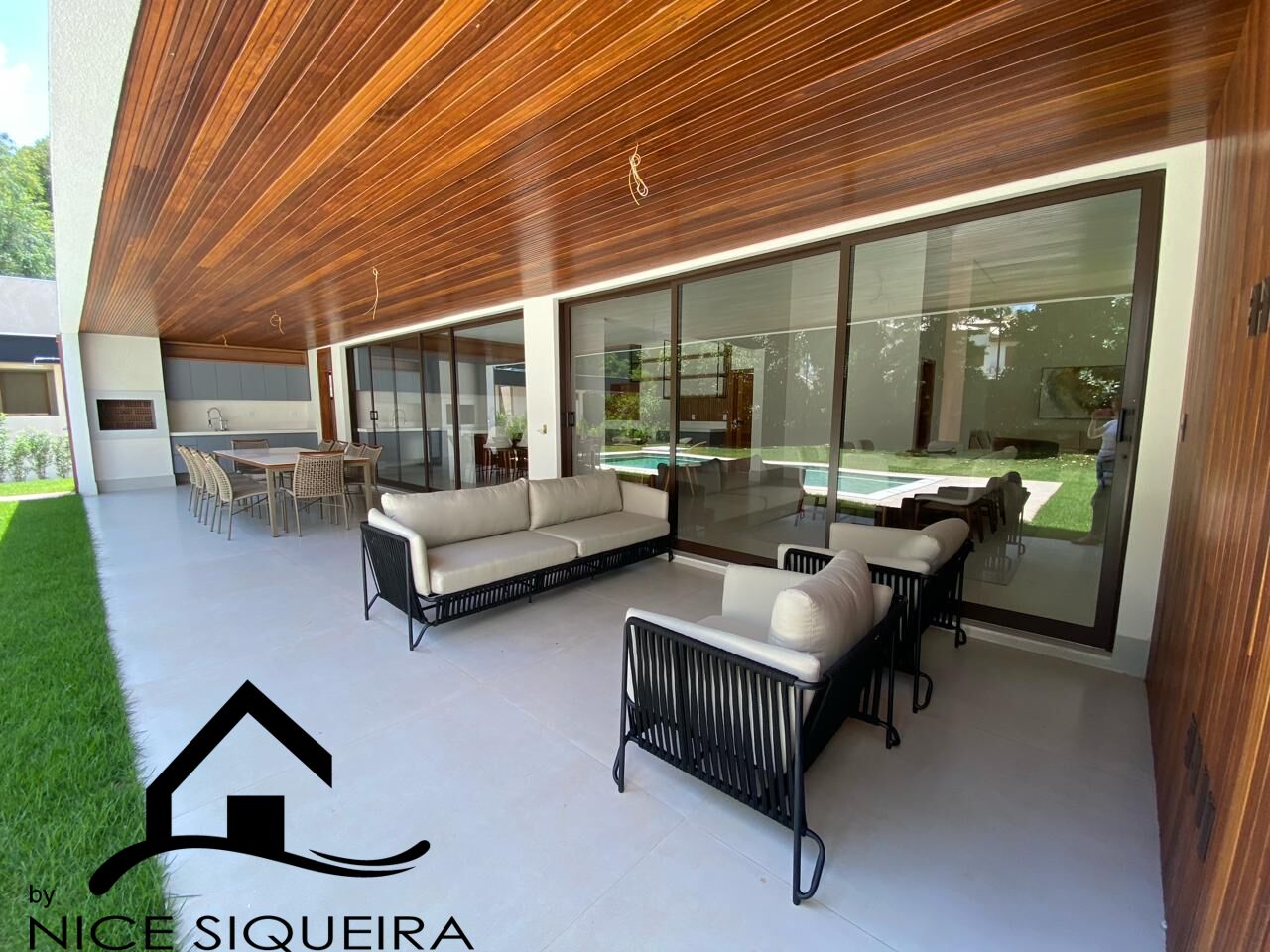 62e0bb44-a82a-43a1-a71a-1126dfee030e