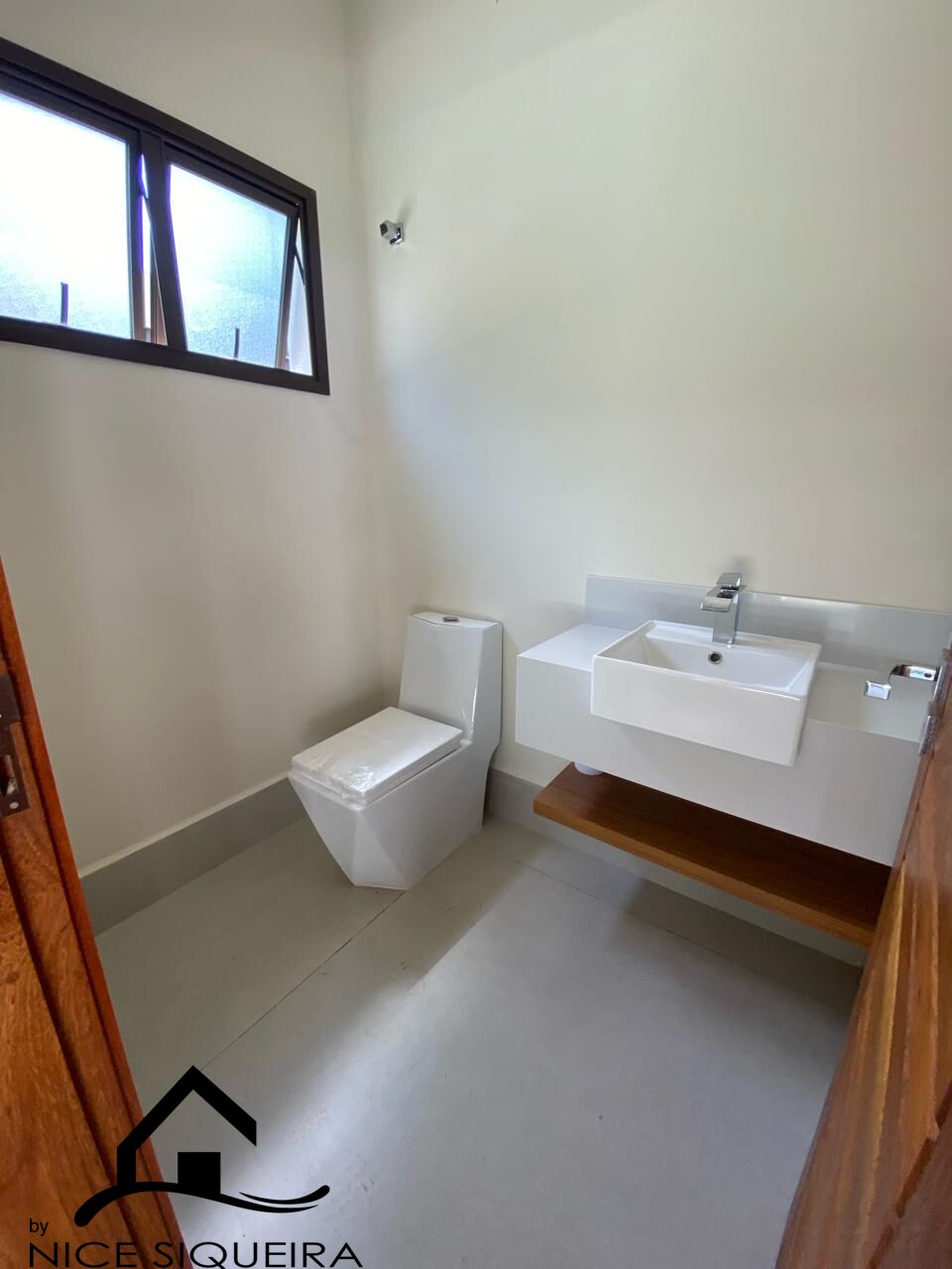 4b0d1e35-5346-41a7-b1ec-ad88e080cb08