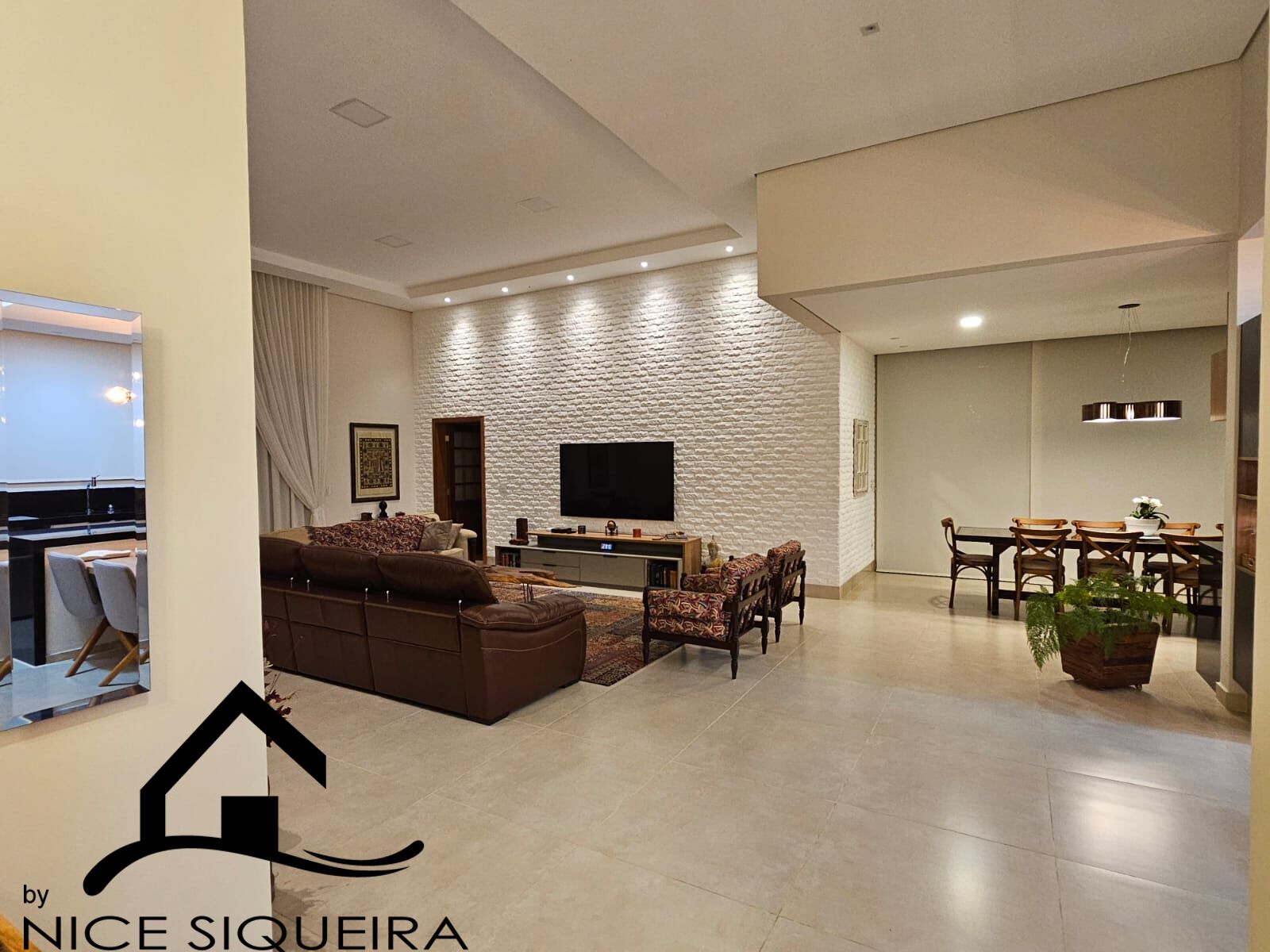 1ca7c5b9-2aeb-4f27-81d6-887f60def9ba