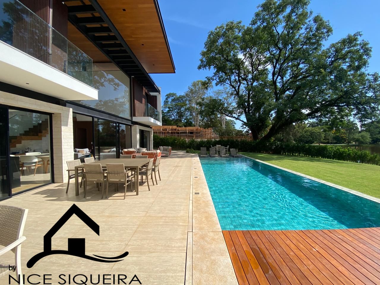 0f4089e9-0312-4c4a-8520-28b9f2ff6a47