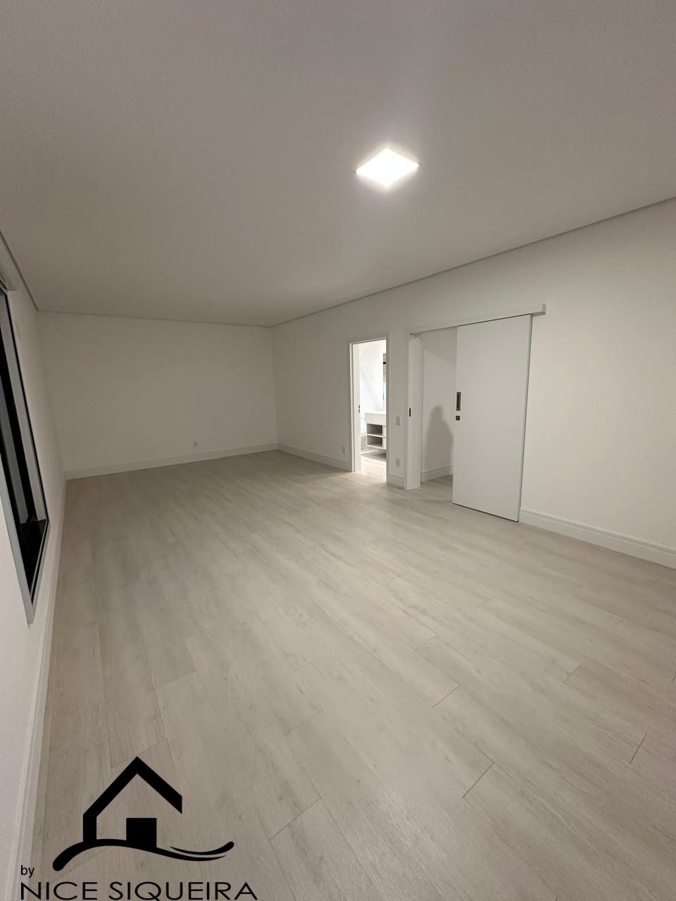 cd2c0976-fc09-4ca1-8656-7f265be5ce58