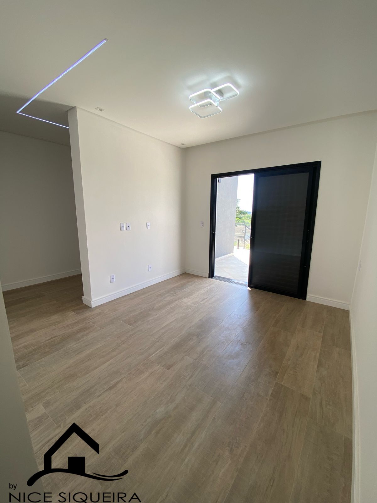 8b6a33c0-40f8-4476-ae37-90025bb7255e