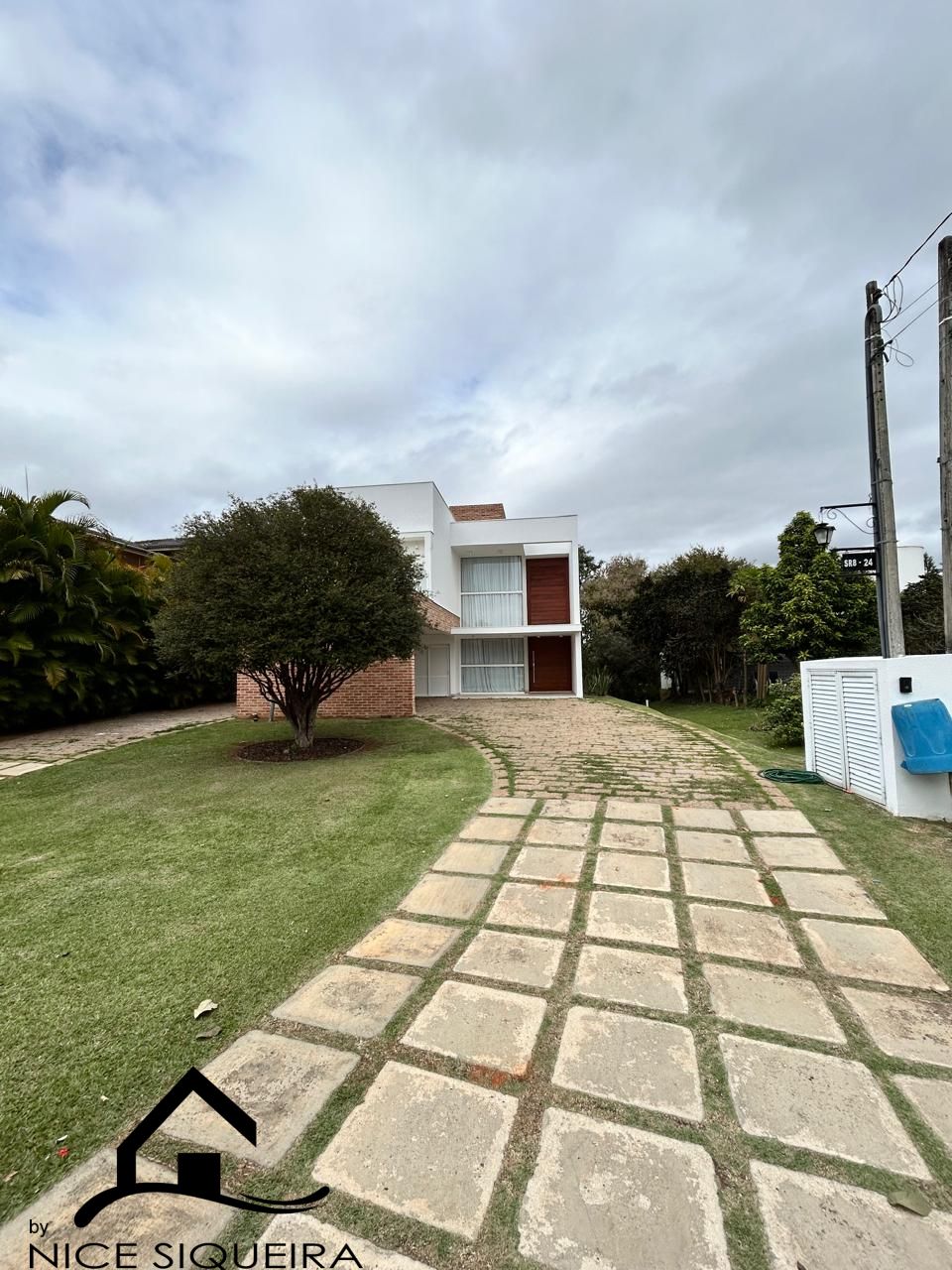 eca24cf8-580d-4d31-9f19-c5769ca2bd27