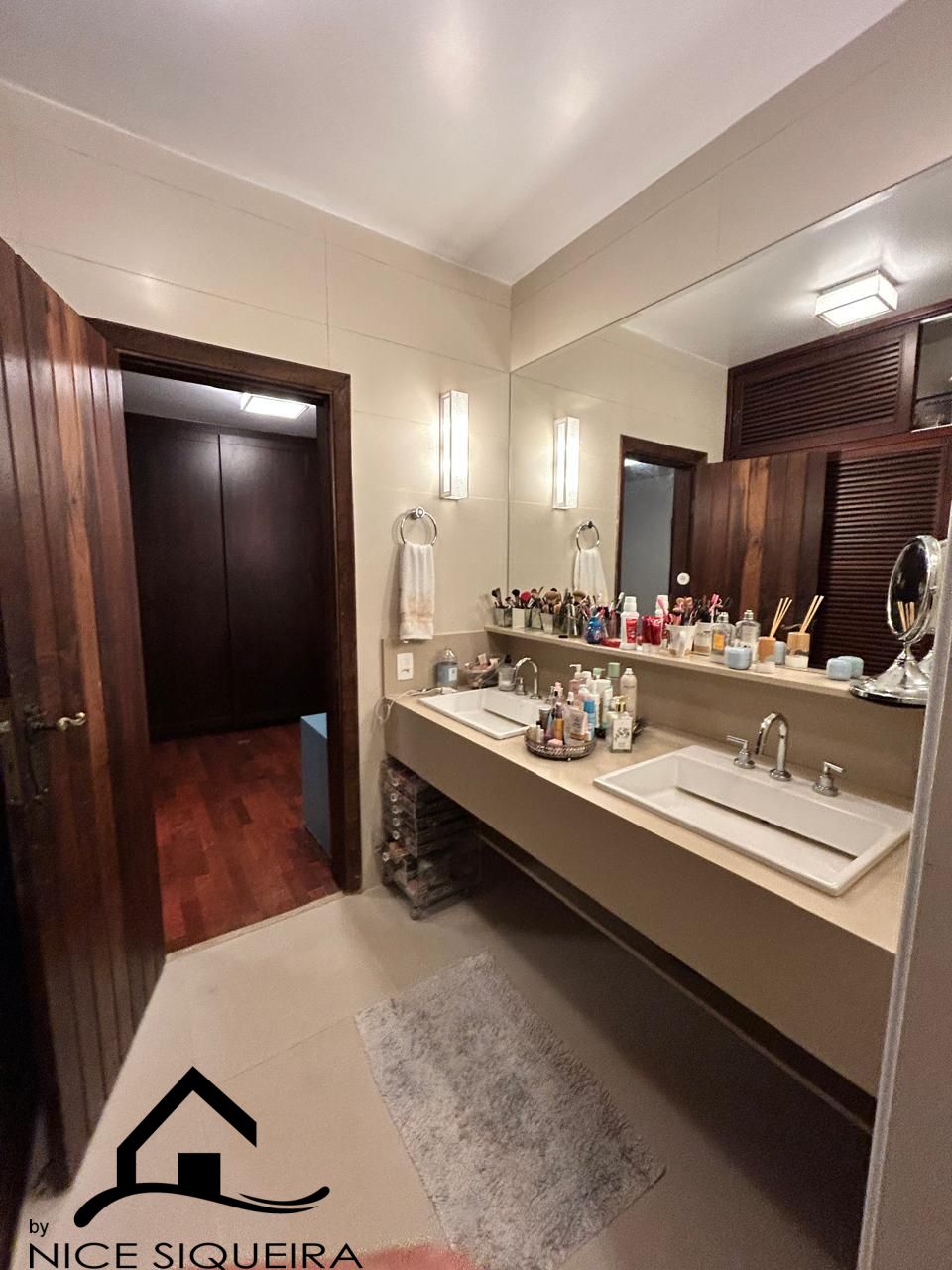 54ef3d46-e543-43e2-abef-4f1eb29538bb