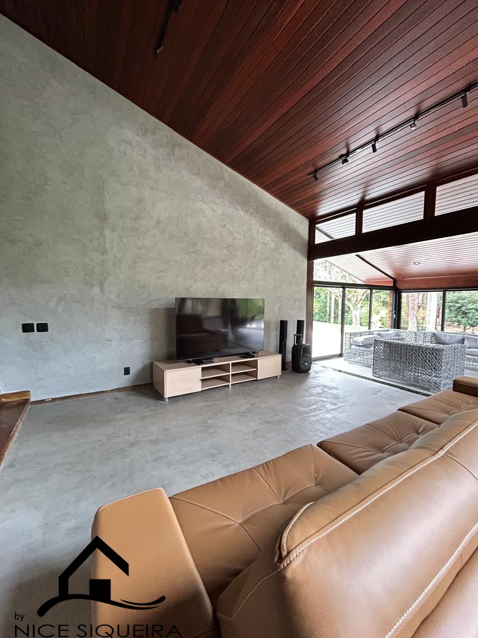 4f228af7-6356-48a8-96f7-50b186886e87