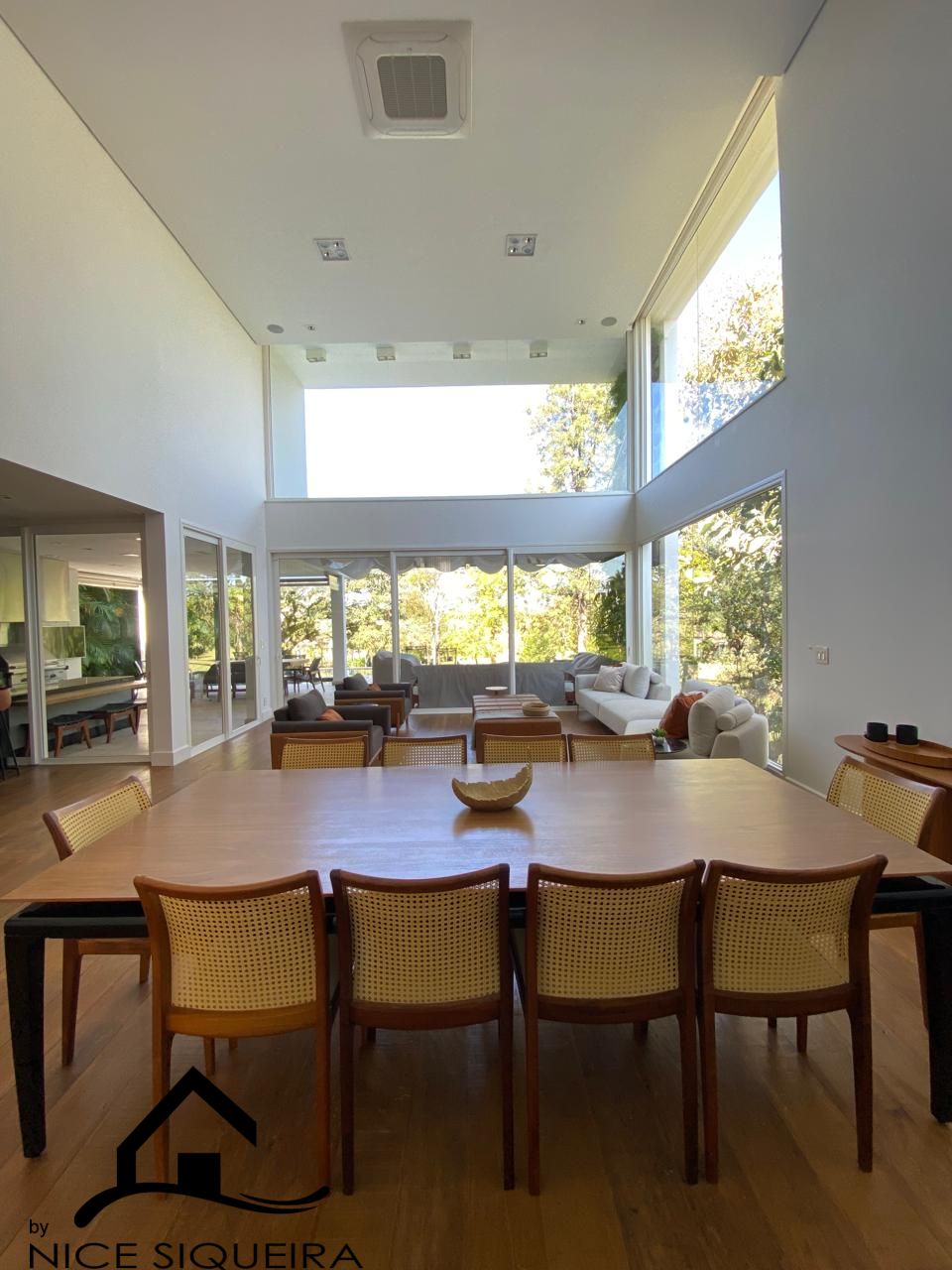 8c10516c-5772-46a3-9544-f2cfd1552730