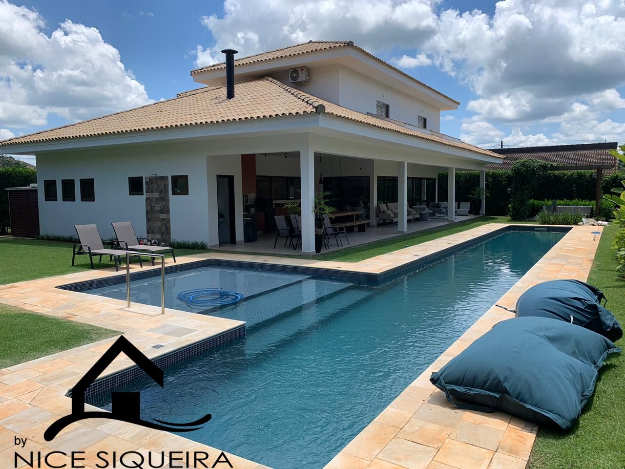 d1a9a923-84c1-4504-b17d-e1d671331c9f