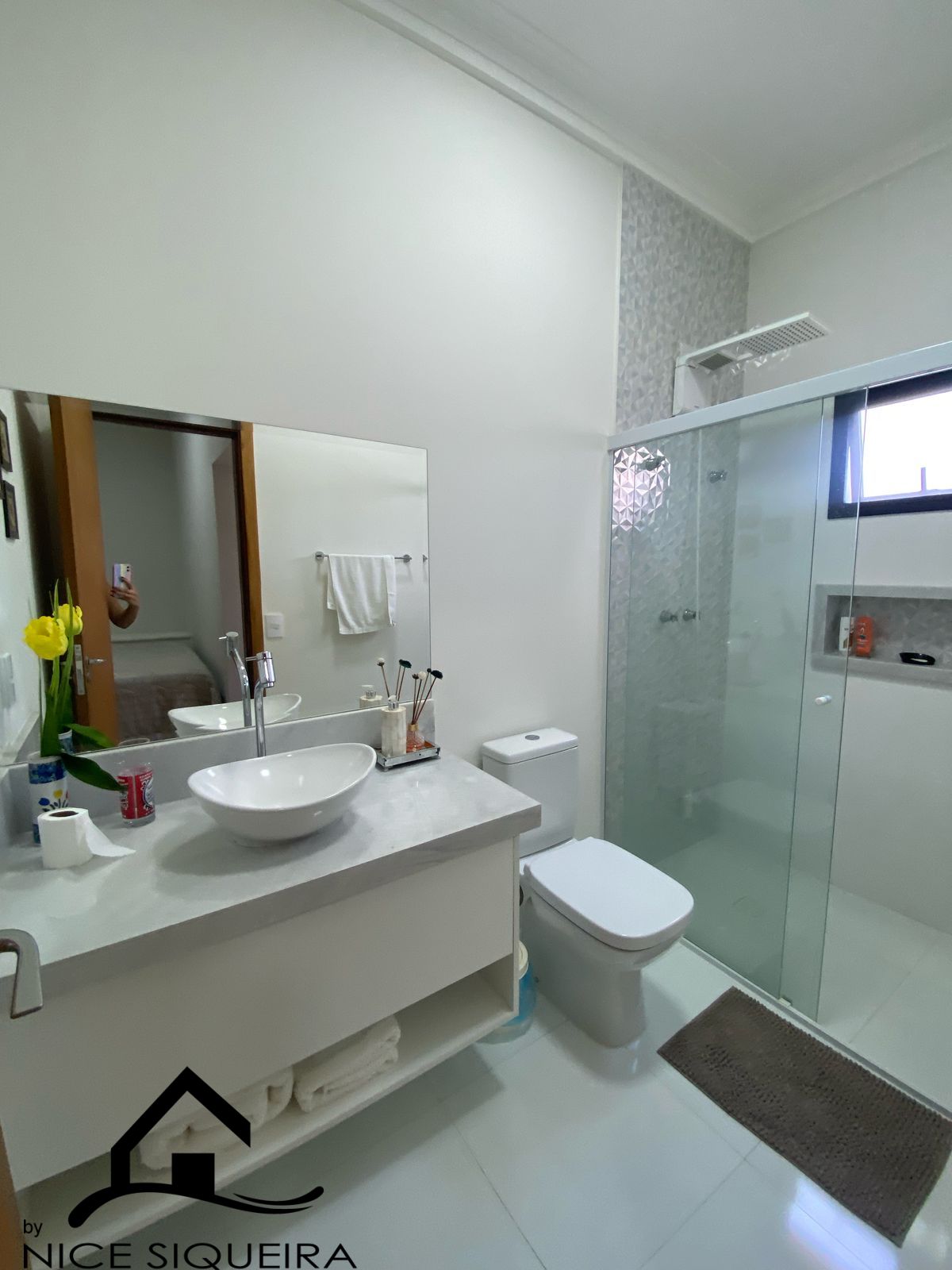 4e7e25cb-ef14-4d66-a1b6-79396ecdb96b