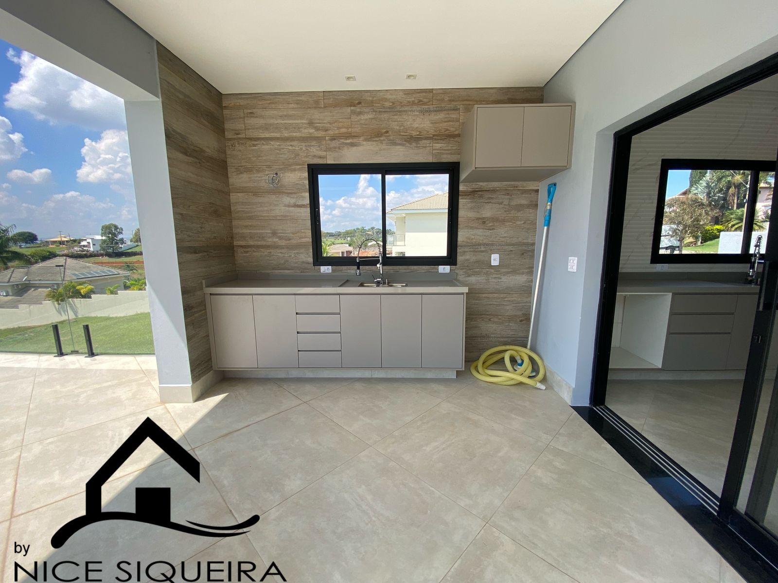 396ab35d-0712-49fc-a8c2-015c3382eecf