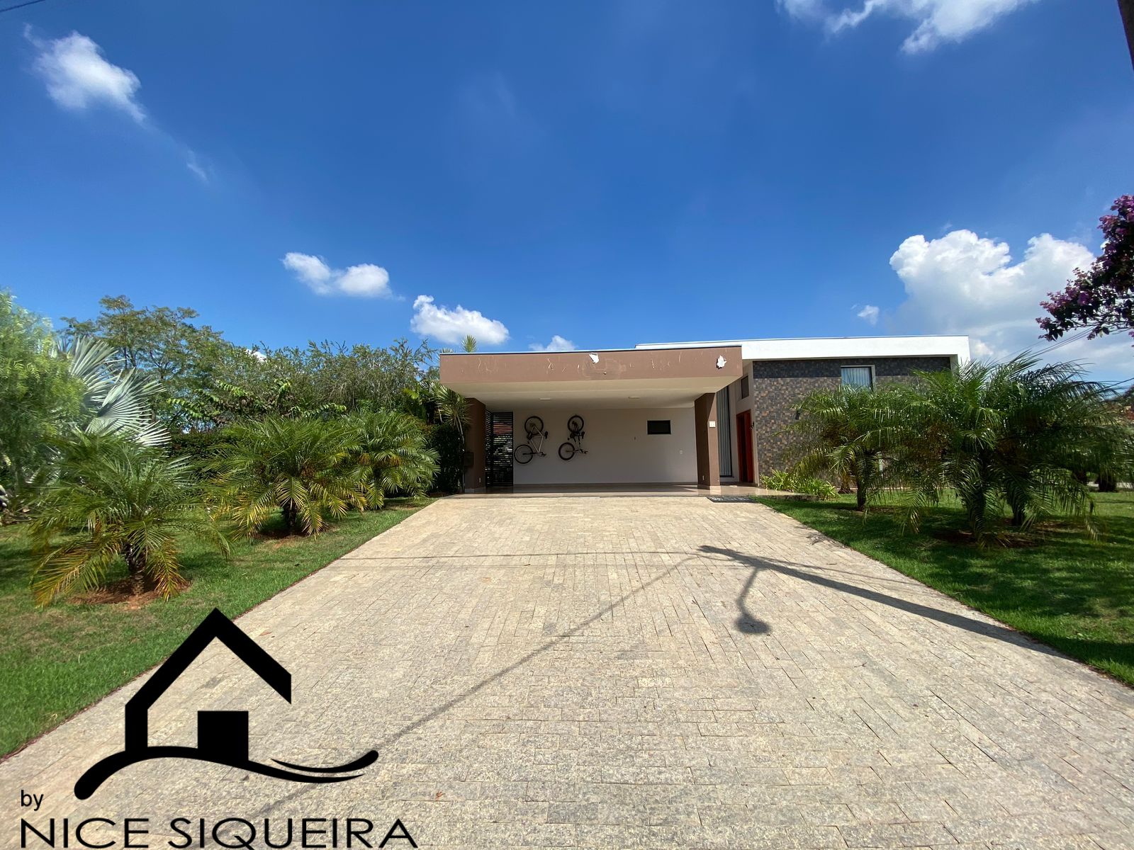 9bfdabfd-7732-4faa-b7e3-7a52e4eff186