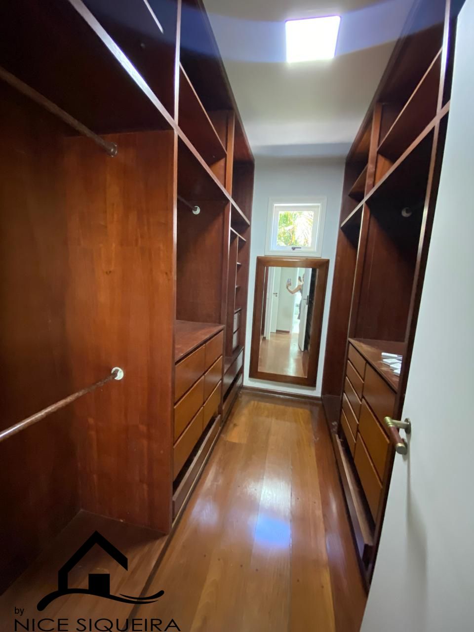 9c5fc1a2-0427-4000-8f44-2f20de4b5b70