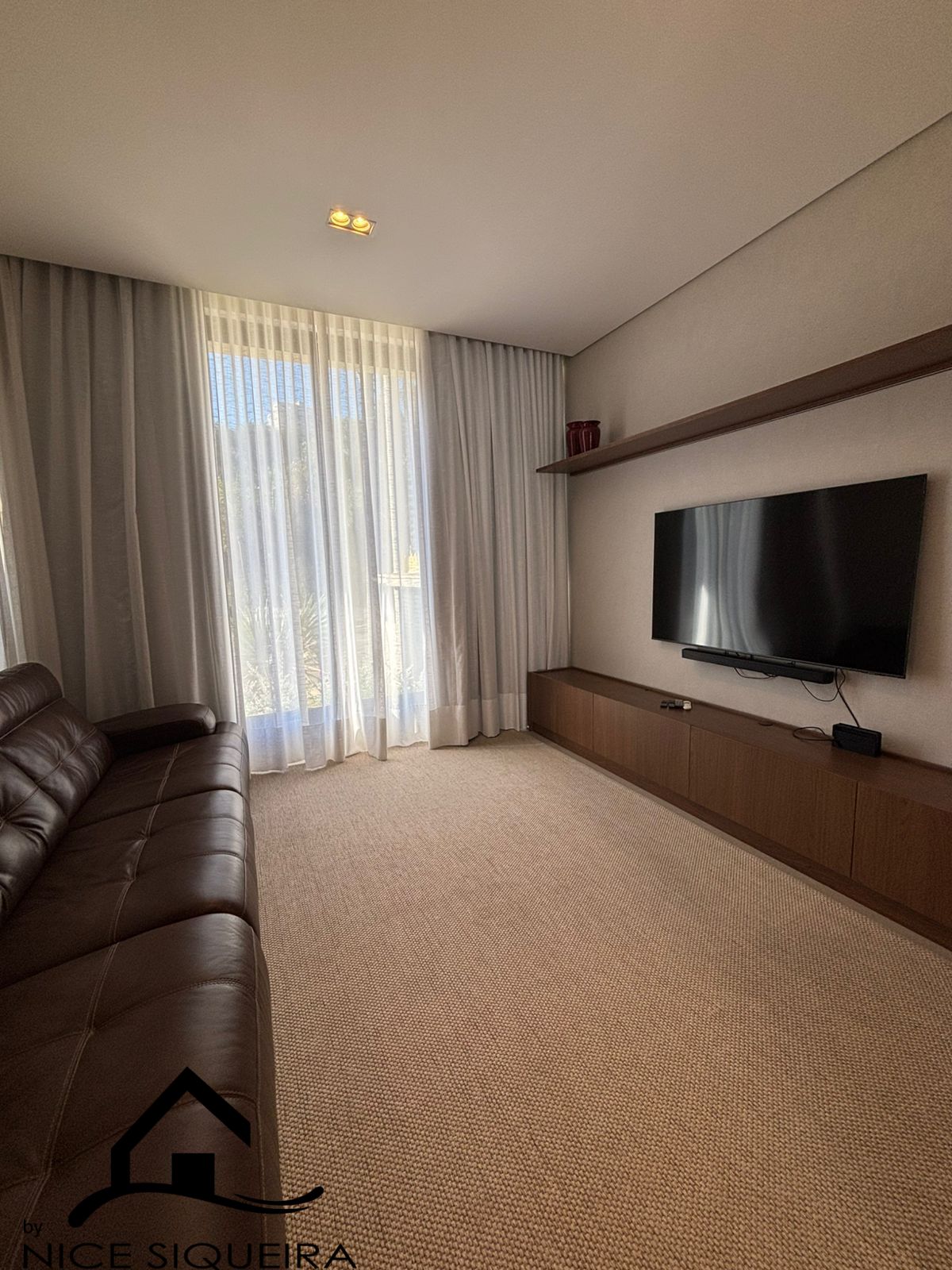 33a65df8-d05c-4593-9e50-b80fc316c960