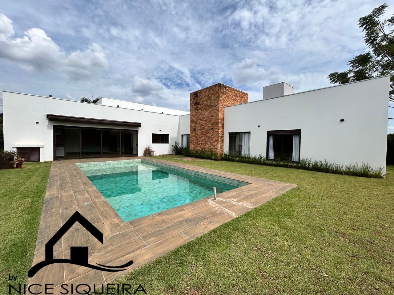 9a9319a8-a2e9-499a-badd-b673f6d56a8b