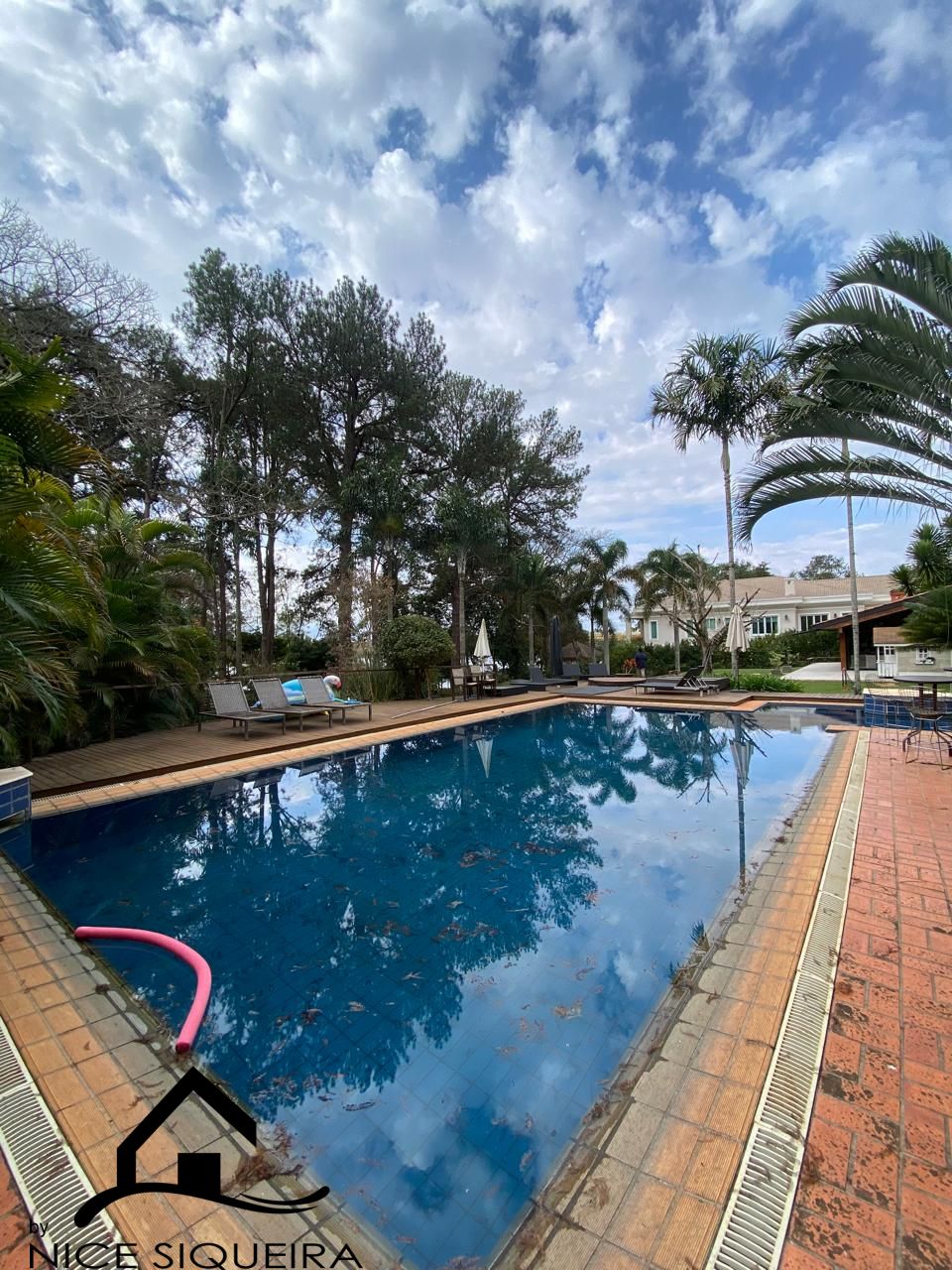 5512ee5e-3499-4949-98a3-336e3833b510