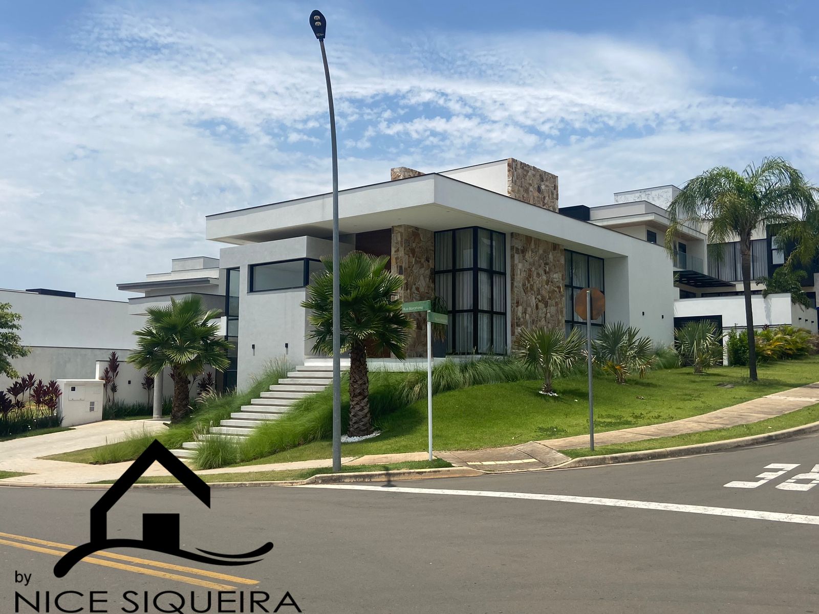 714dd879-5e3e-4df1-b874-e25a1b96223c