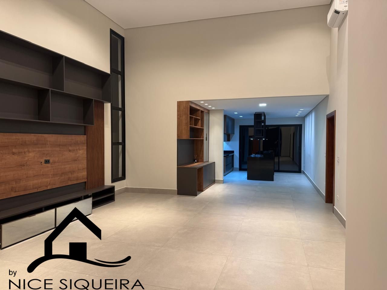 ed6c7879-367d-4d40-ac20-fd78bcc889cc