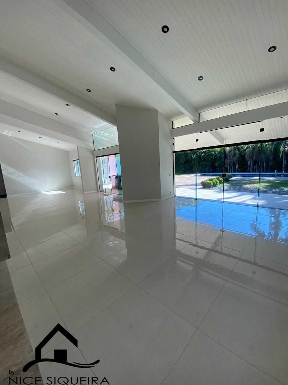 06f3cd3e-adbc-46f9-bcd9-4d2900f36df8