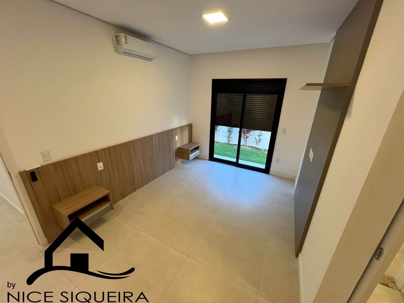 f0148c45-d2f4-4ba3-b9b4-78aacb37db27