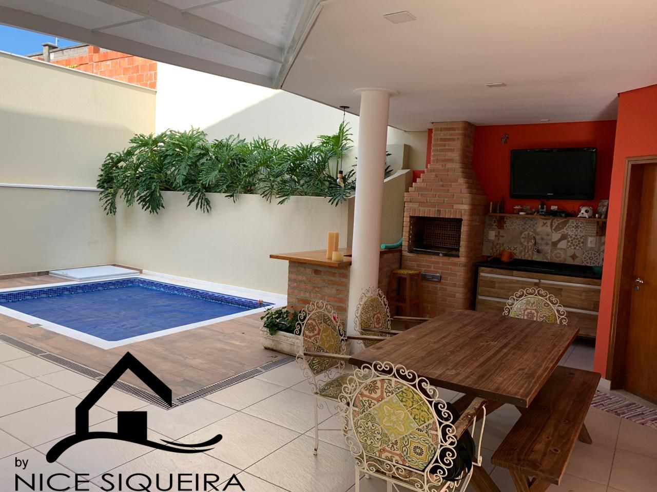 b7297c5e-a7c9-49c0-8181-efd2ad9fef04