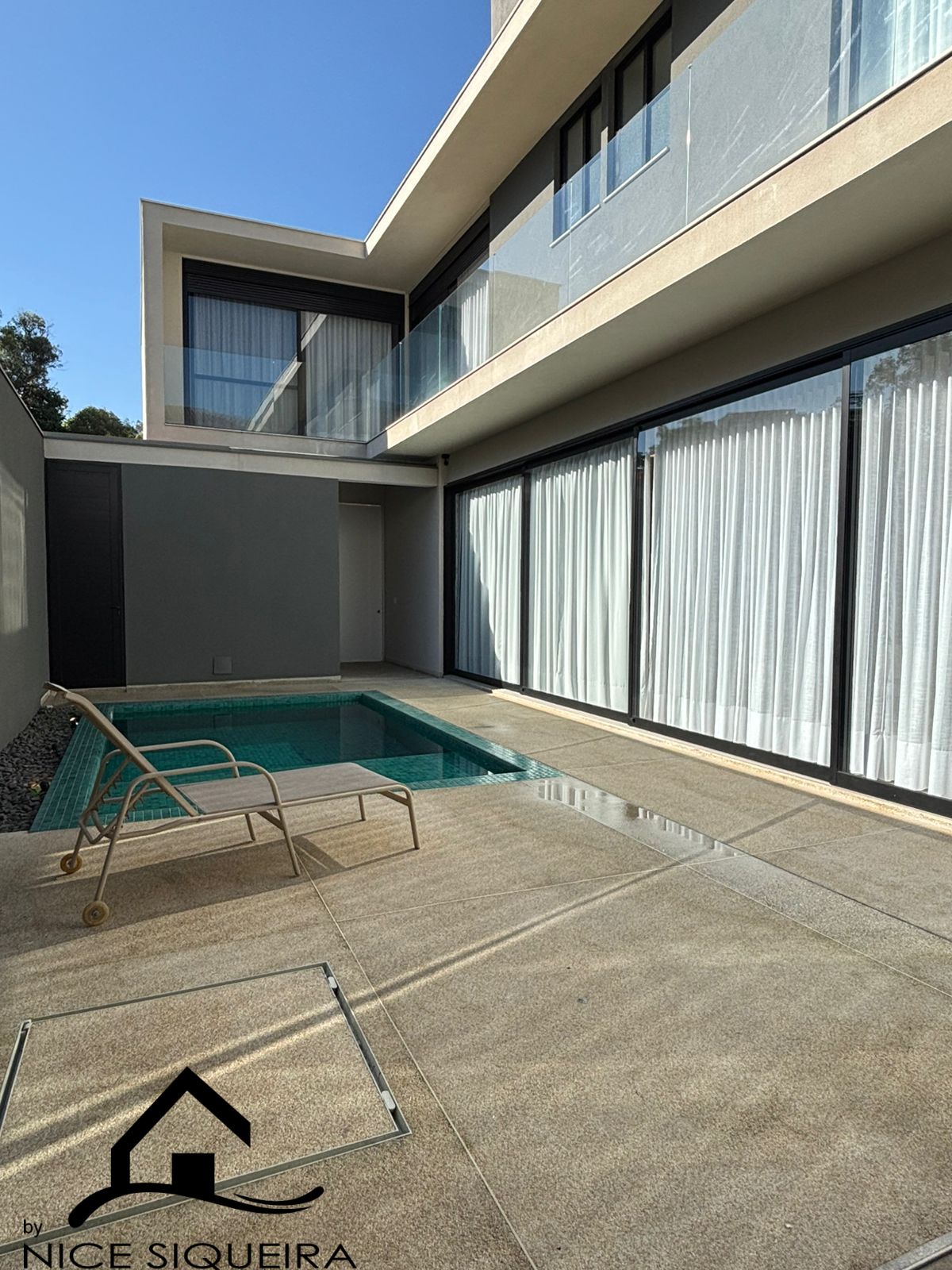 9ed9eade-2d90-457e-a764-719aa4677d62