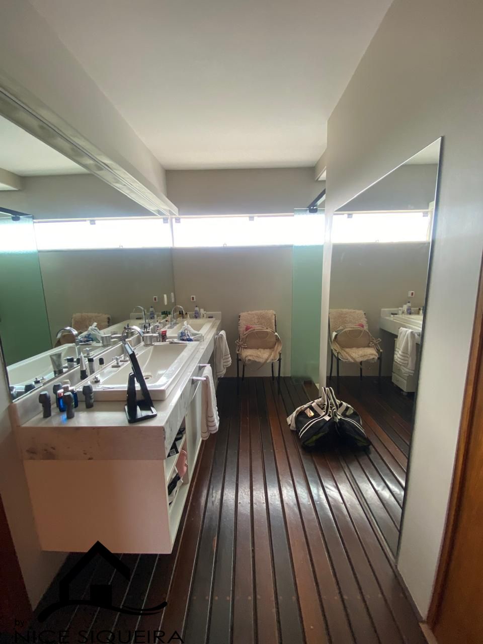 df48cbe4-ddf3-46a9-bb6f-14a050c78d6c