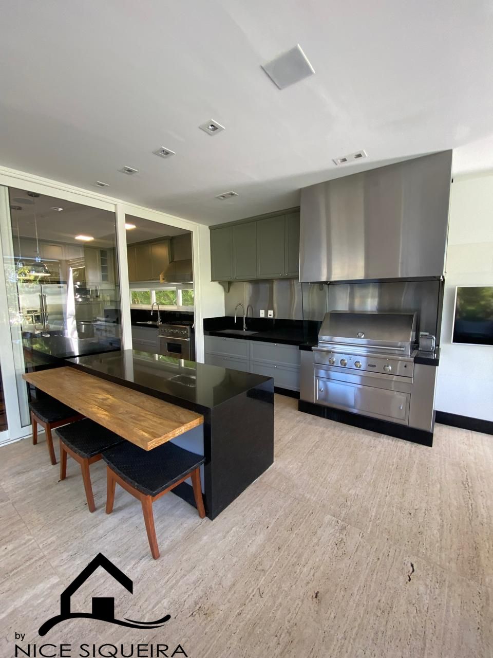 45283517-13e5-420b-b8a3-64e95b543ec3