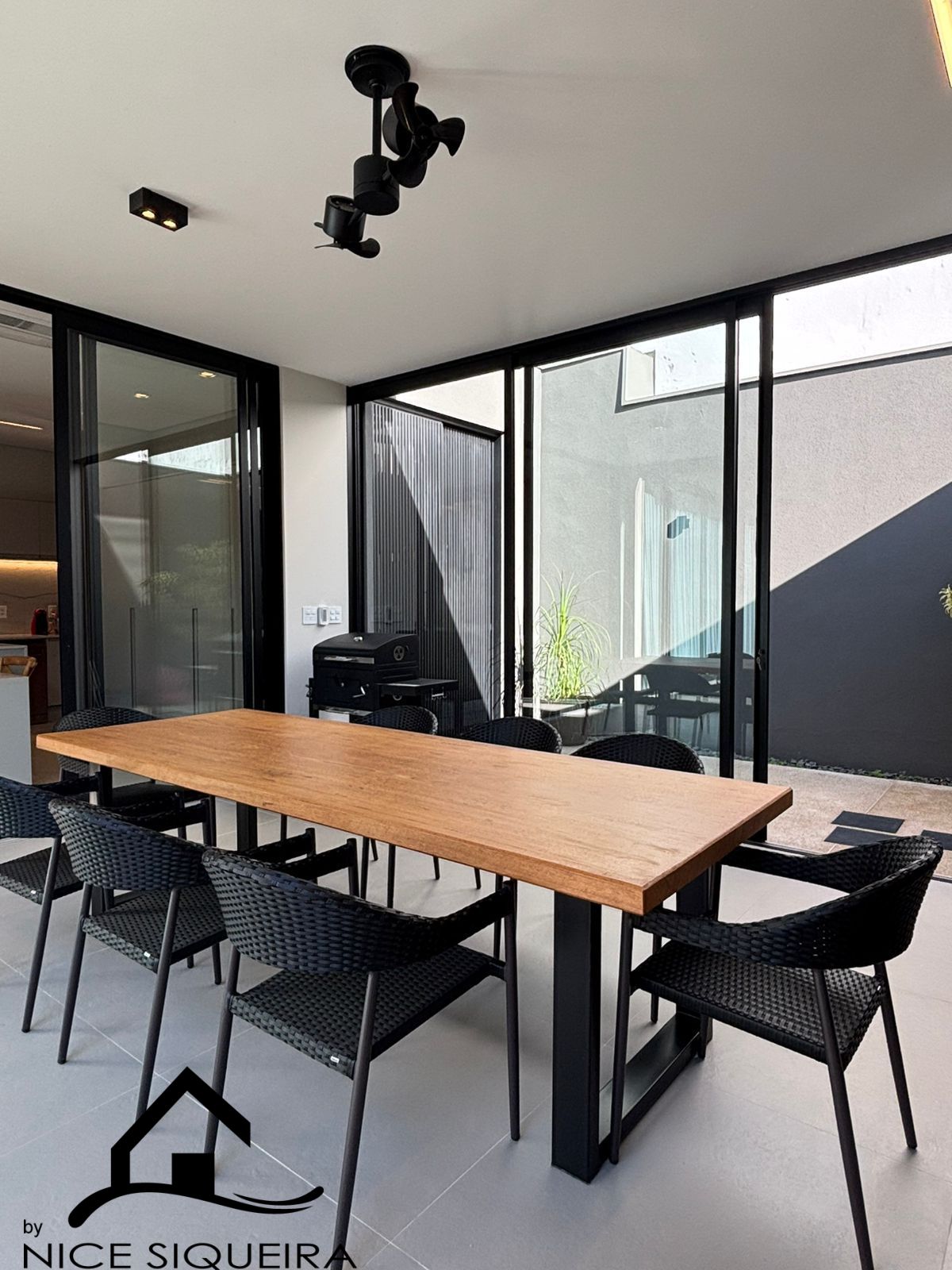 0bc002e3-d1eb-4781-8bd0-2f9a39a721d5