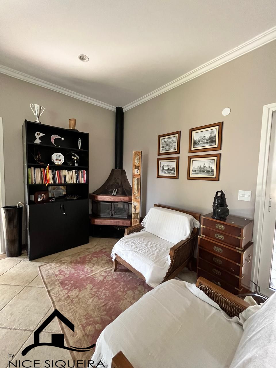 e08469ac-ea2d-4630-85e9-3e0d2ef9e7f3