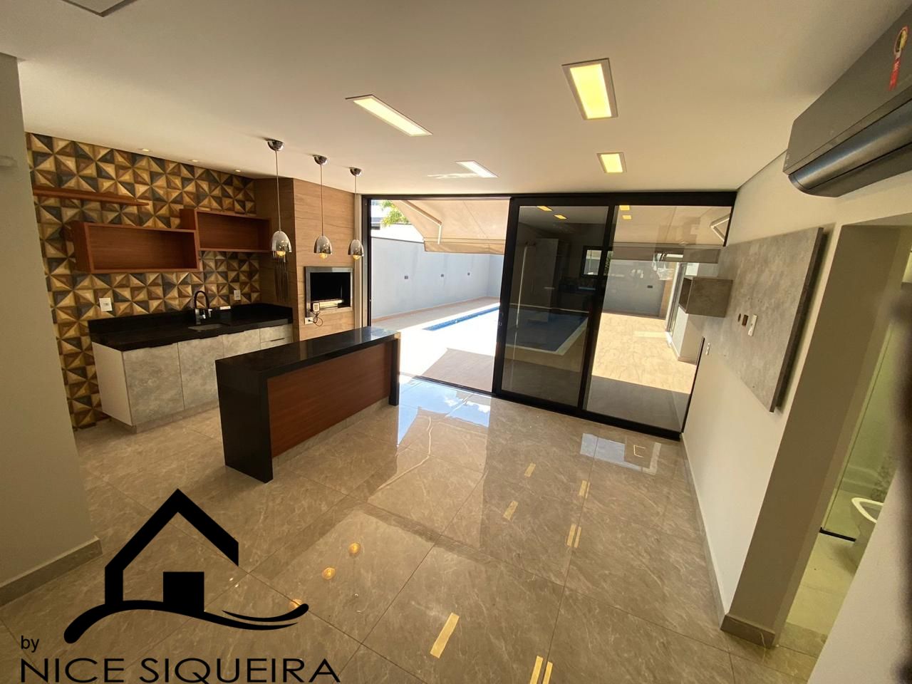 c0adb6e7-4afb-4df9-b786-86bdbe585302