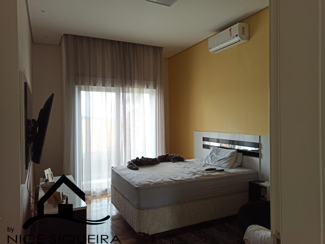 69f3bf9c-a8e1-431e-9182-48fb4d1772bf