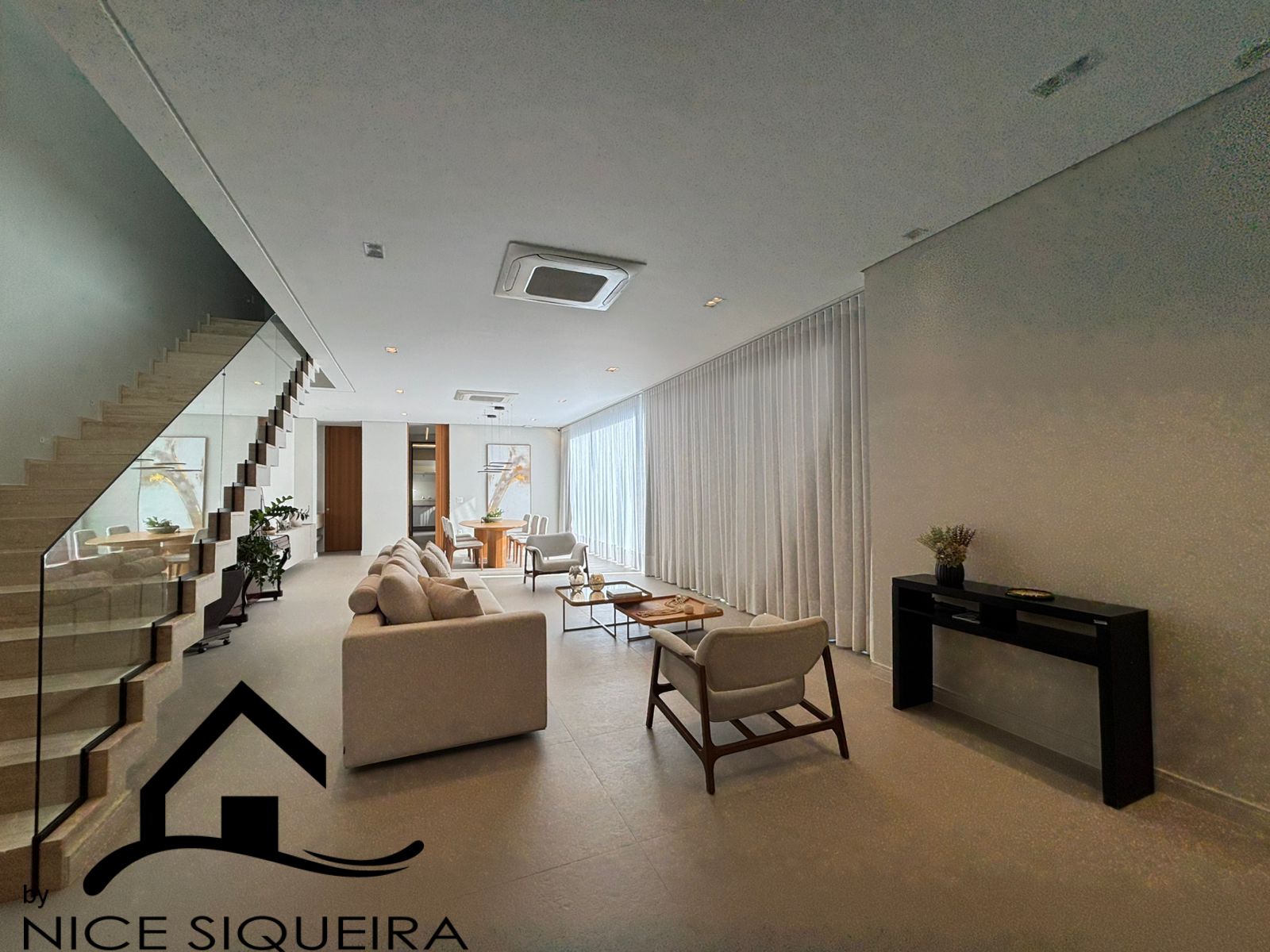 f2a1dd98-629c-4111-9af8-de0c9754ae77