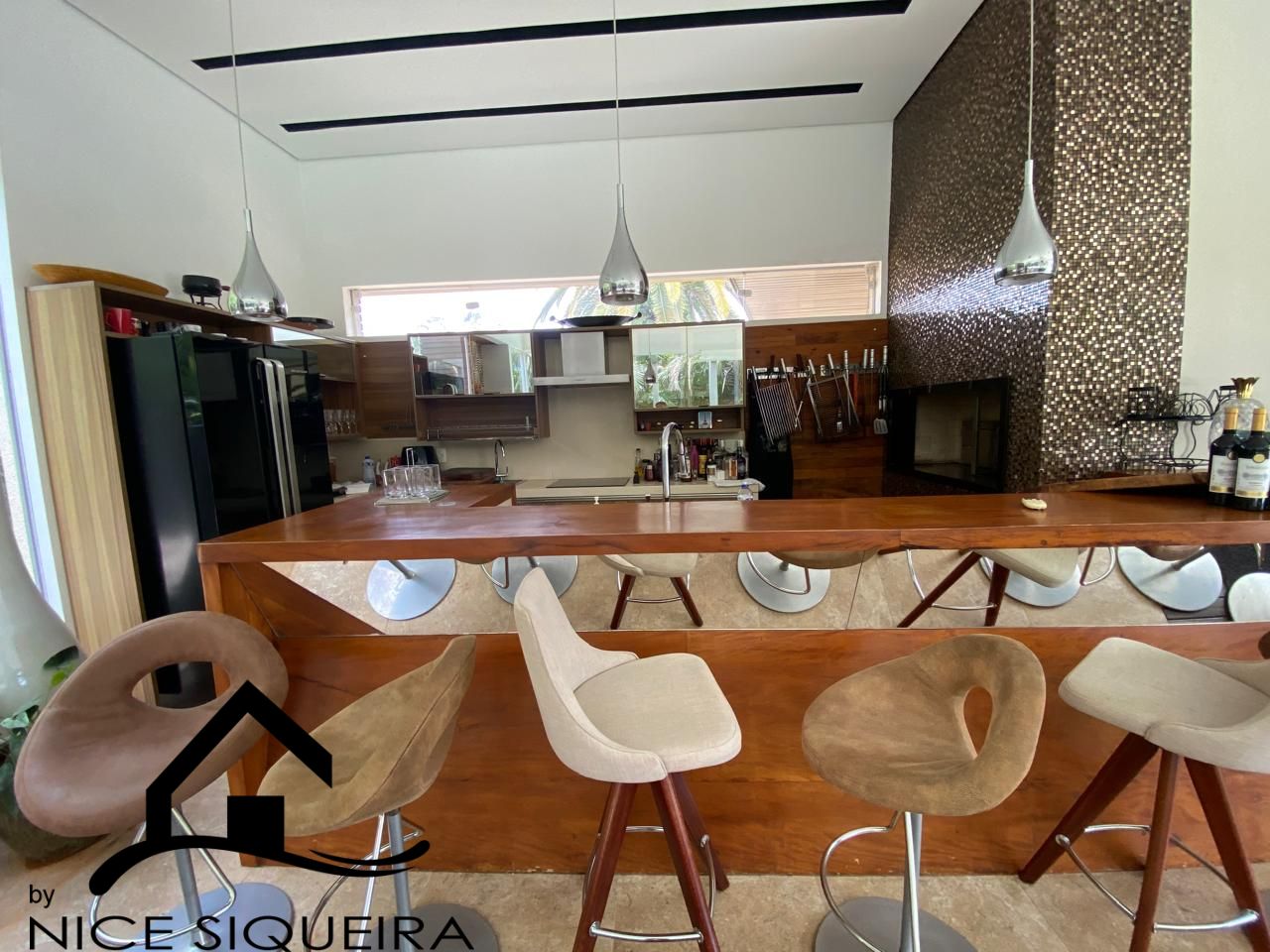 5a7d6ed9-76db-4314-9677-3a67850c3bb4