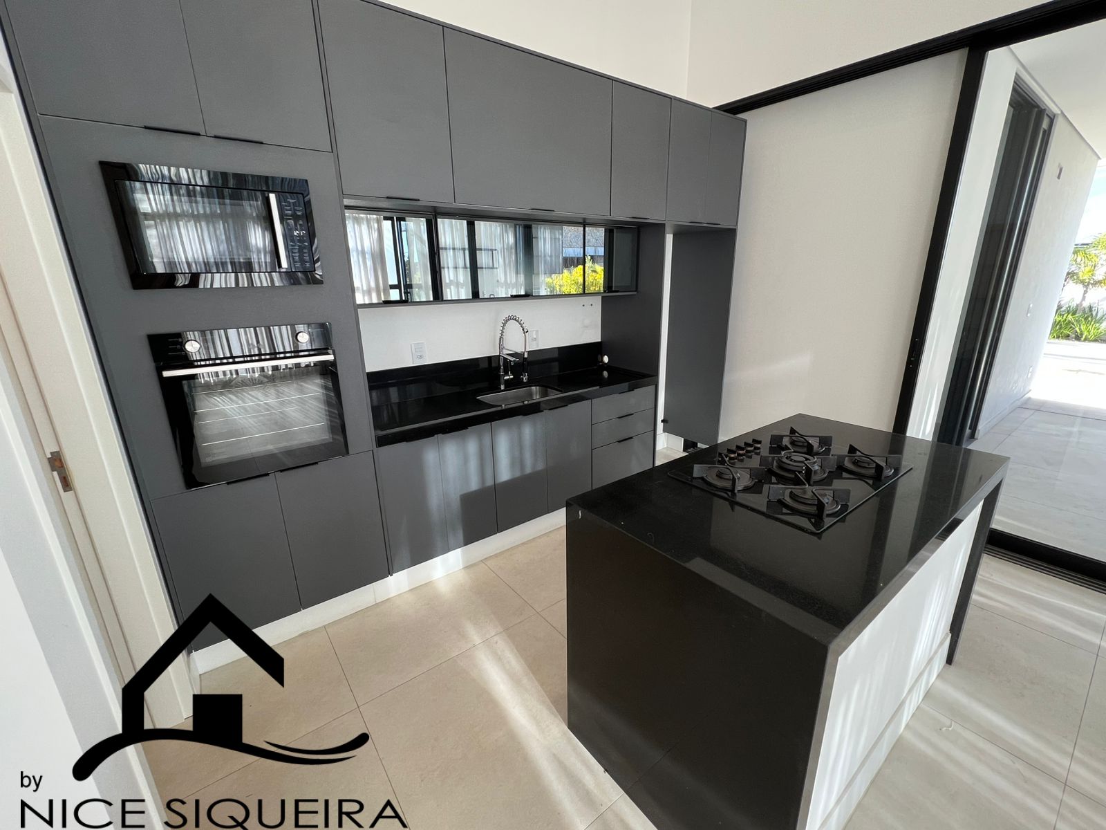 6c8afeaf-ec28-43cd-a759-b0d9e1191d19