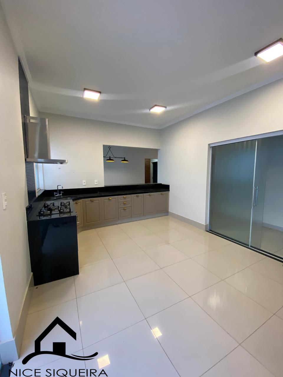 3300699d-5b68-4c03-aacc-decd8839014f