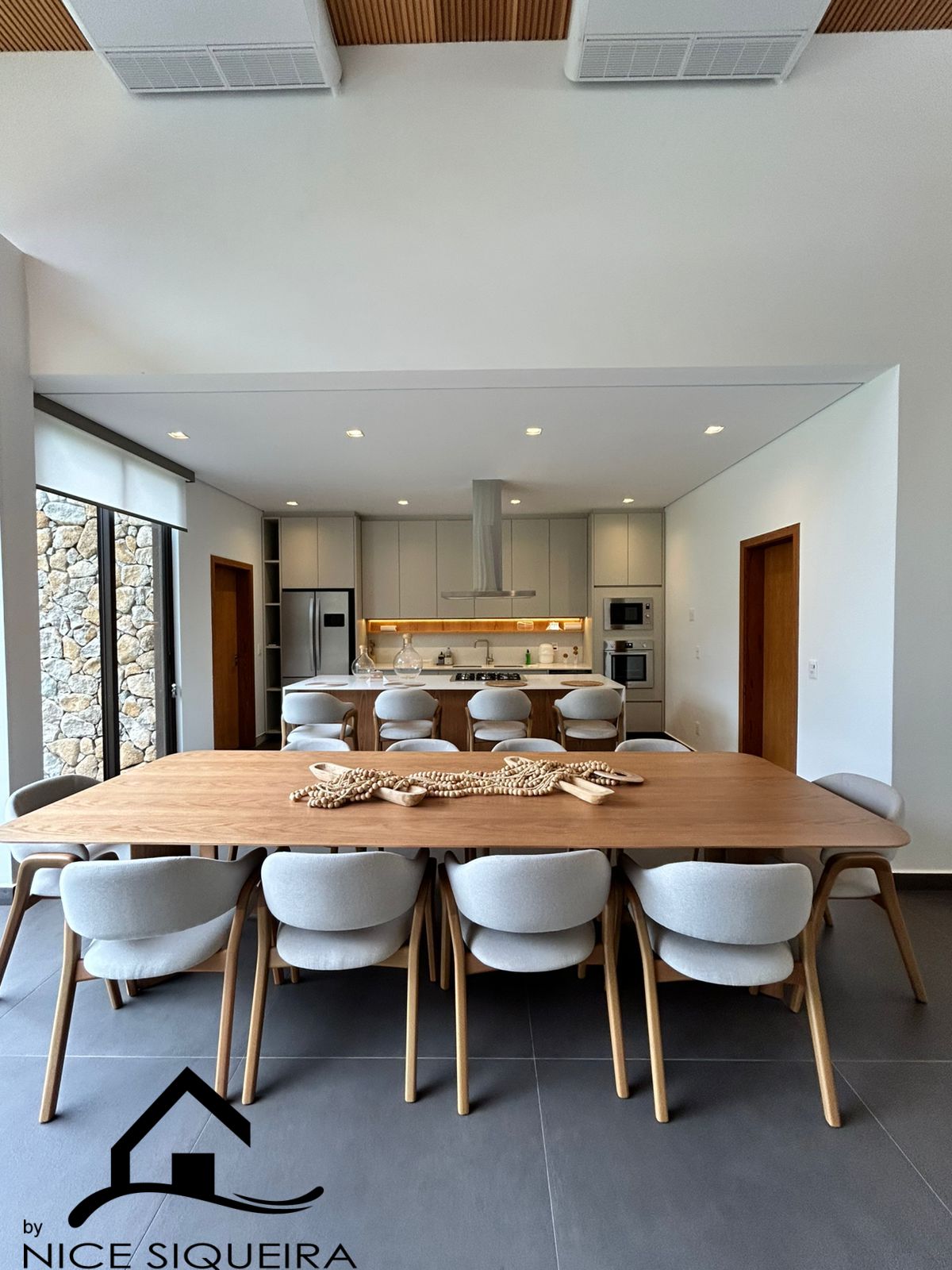 a1e17229-112c-4fa2-86b3-32e974e63653