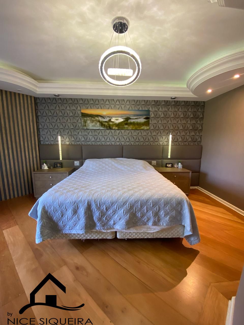 63f01102-3b4c-4c2d-a126-e53777003c22