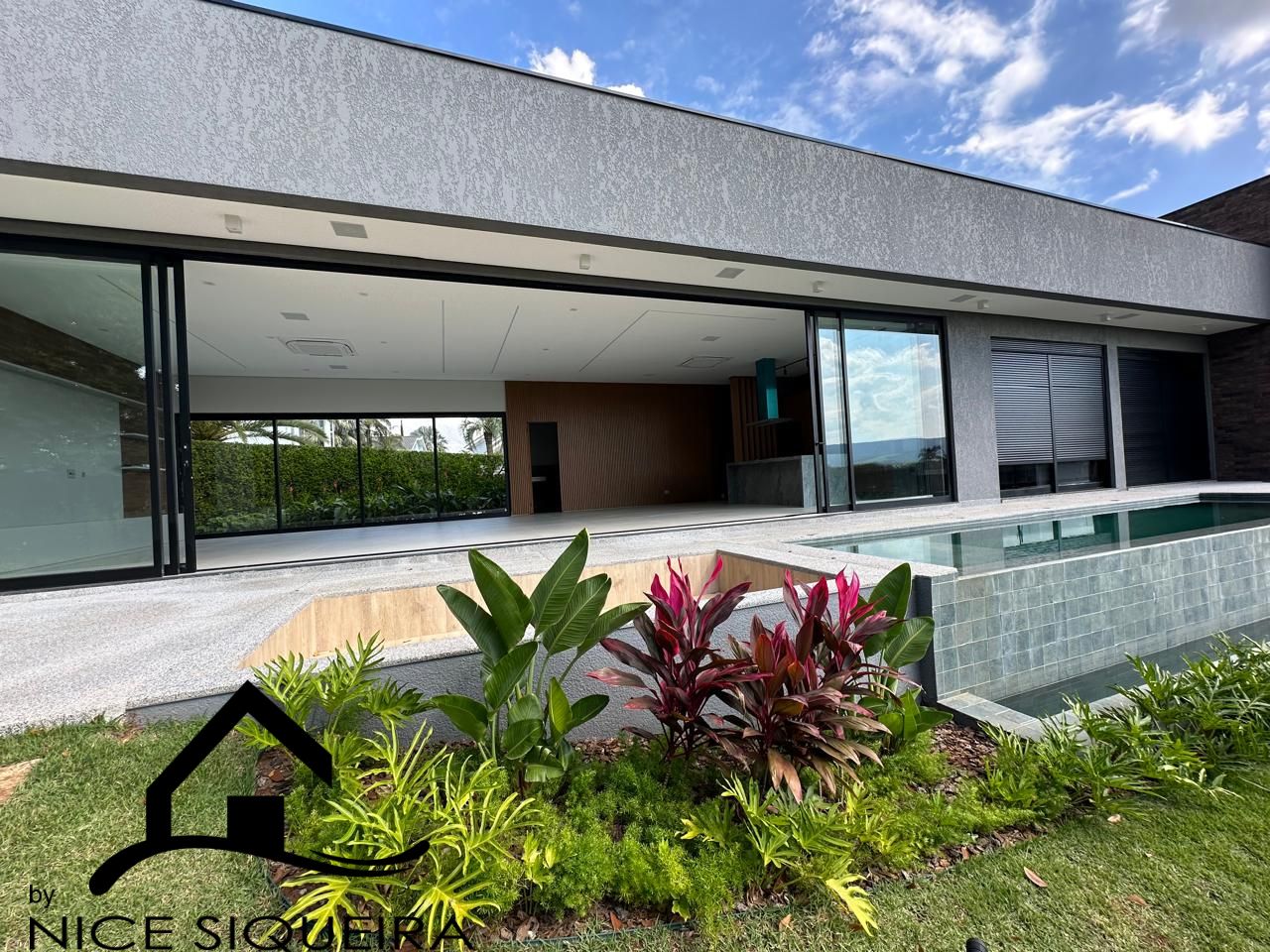 7f4b6ef7-f6ef-47fa-8187-78932e169941