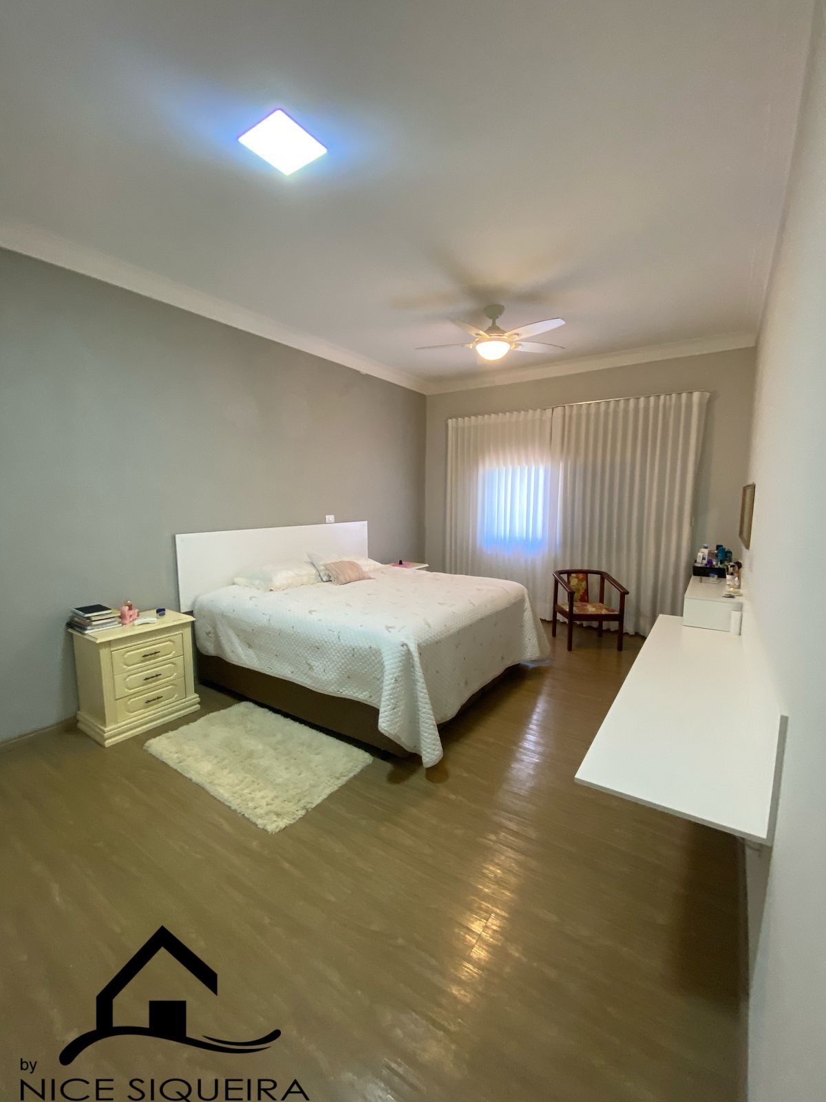 8948cb72-7f8b-4a2e-a0ec-d0d253963b1c