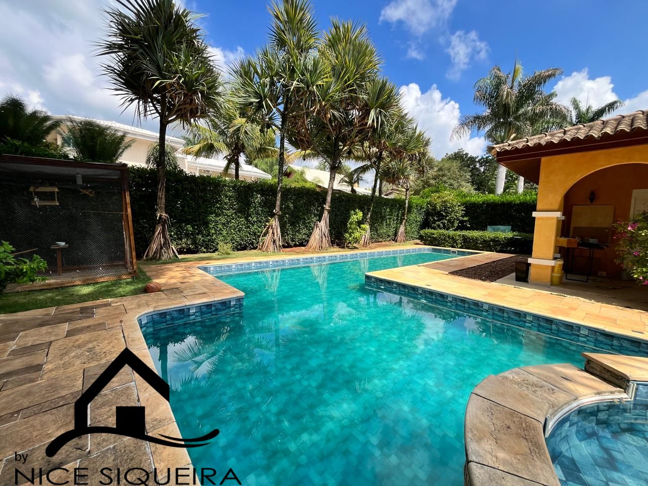 2a6b4112-7190-4f6d-b8e9-f4dc16af616d