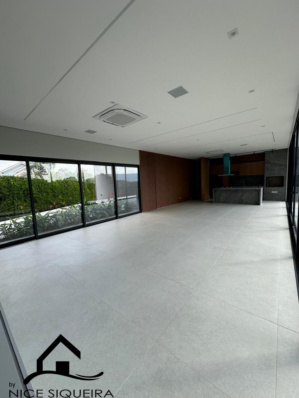 3efbb011-78d3-48dc-95f9-658453553dd1