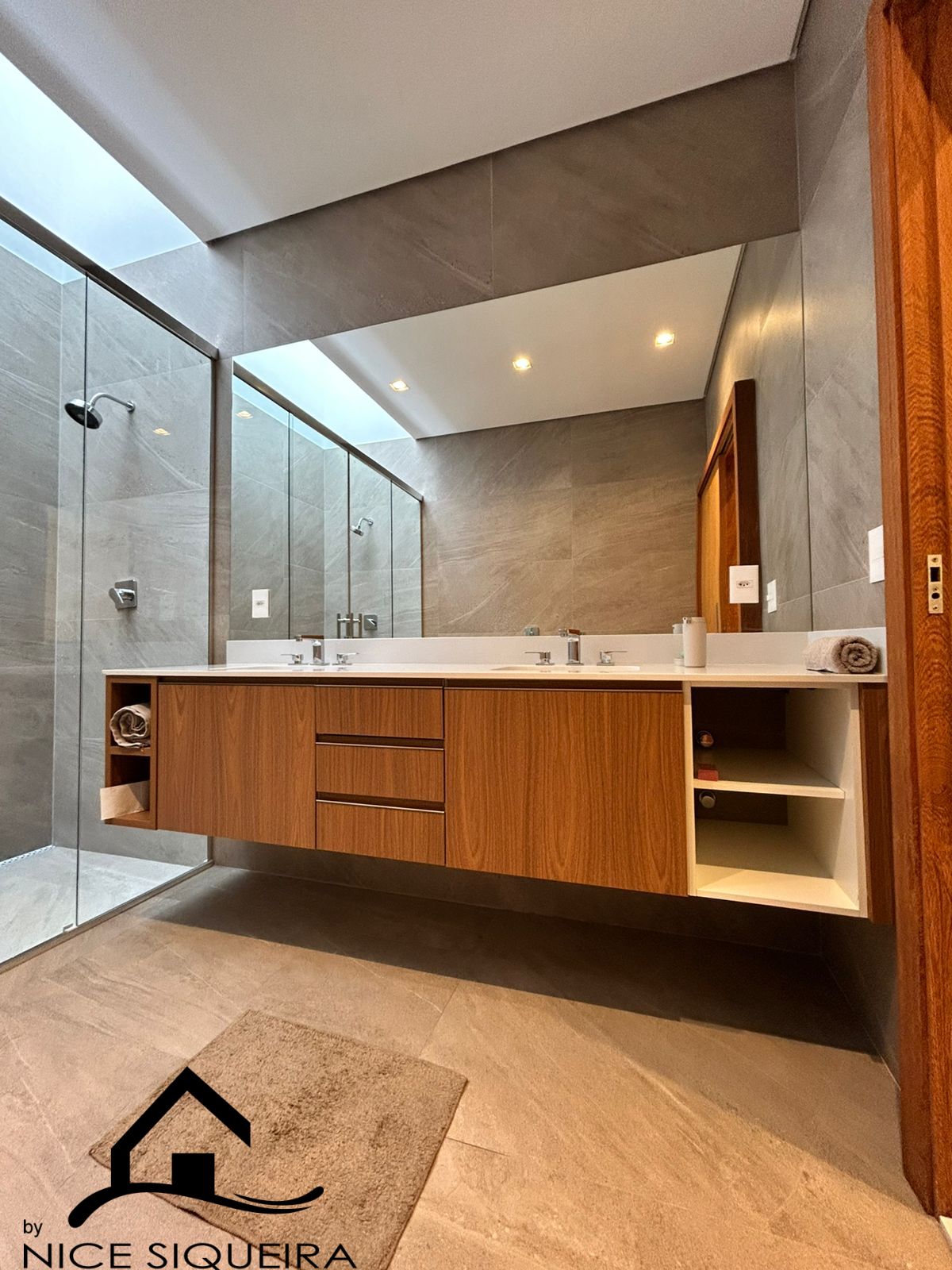 0866f2a5-1aa5-4bb7-97c1-4aec4f95ca33