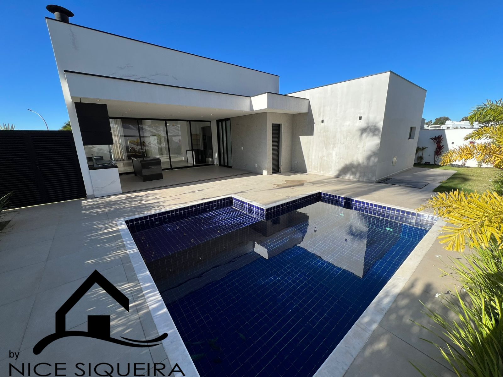 cdf1bd6a-4a0b-4c66-97be-5f40be0dd558