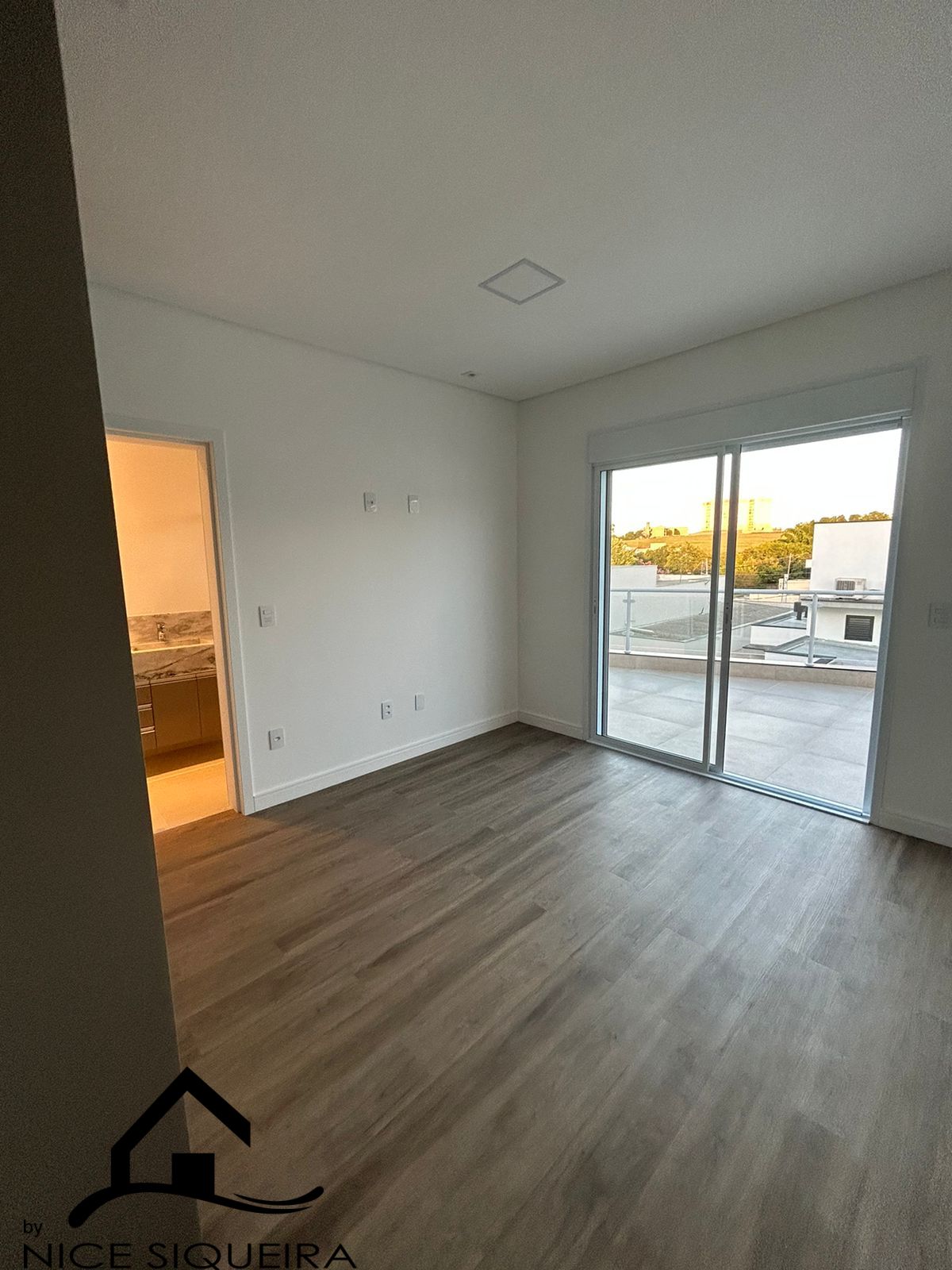 0033dc01-8e50-4086-850f-44a615a99214