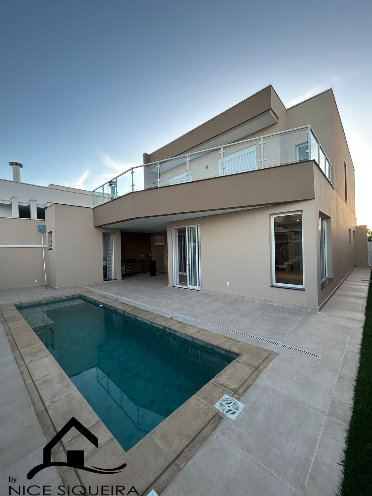 ccf57e16-0d3f-47c6-81ca-4390e5b01081