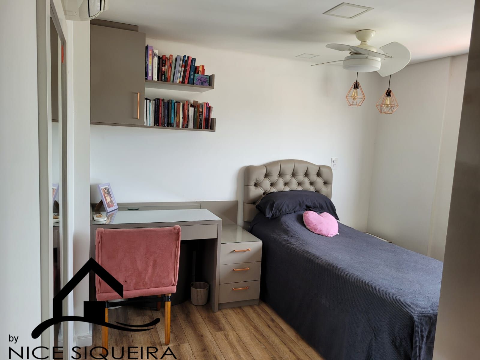 d6b99342-4806-448e-a241-59b082673a3b