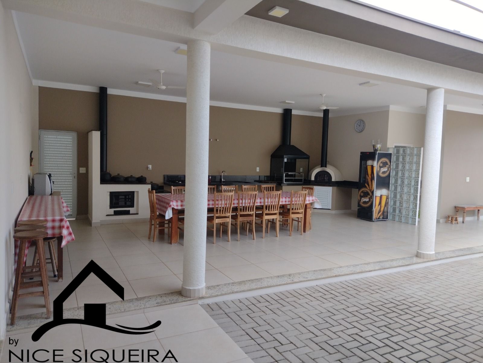 938a5196-a74b-45bd-9797-d958f9e4b26b