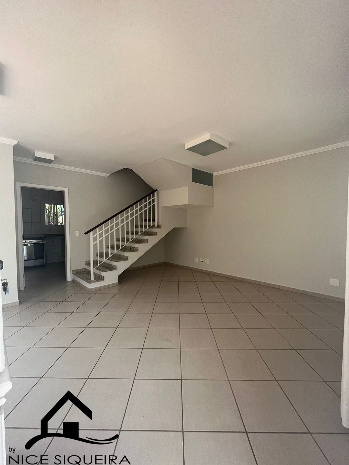 b8911e73-e93d-4909-9729-db74a5149e11