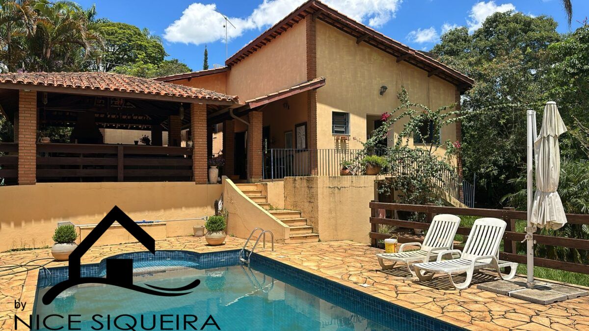 ad621cf8-9a99-4217-a6d3-79883b910c50