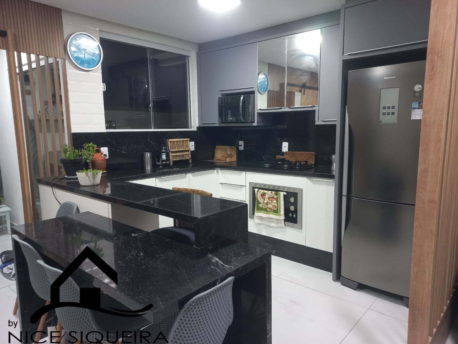 16414aa9-a9f3-496c-8aa5-274ae41c2001